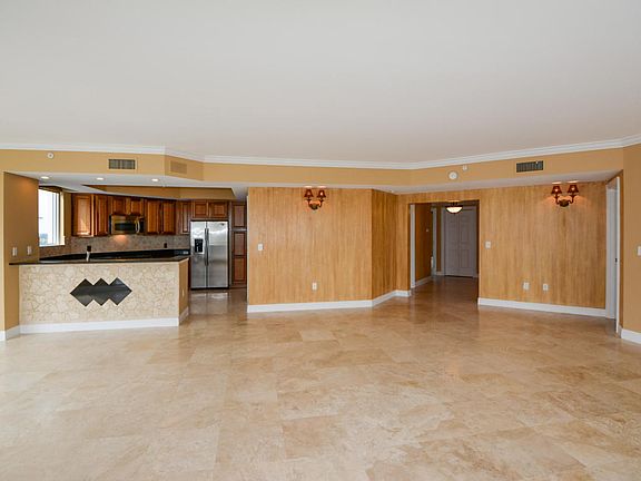 5th image of 15500 Emerald Coast Pkwy Unit 1106