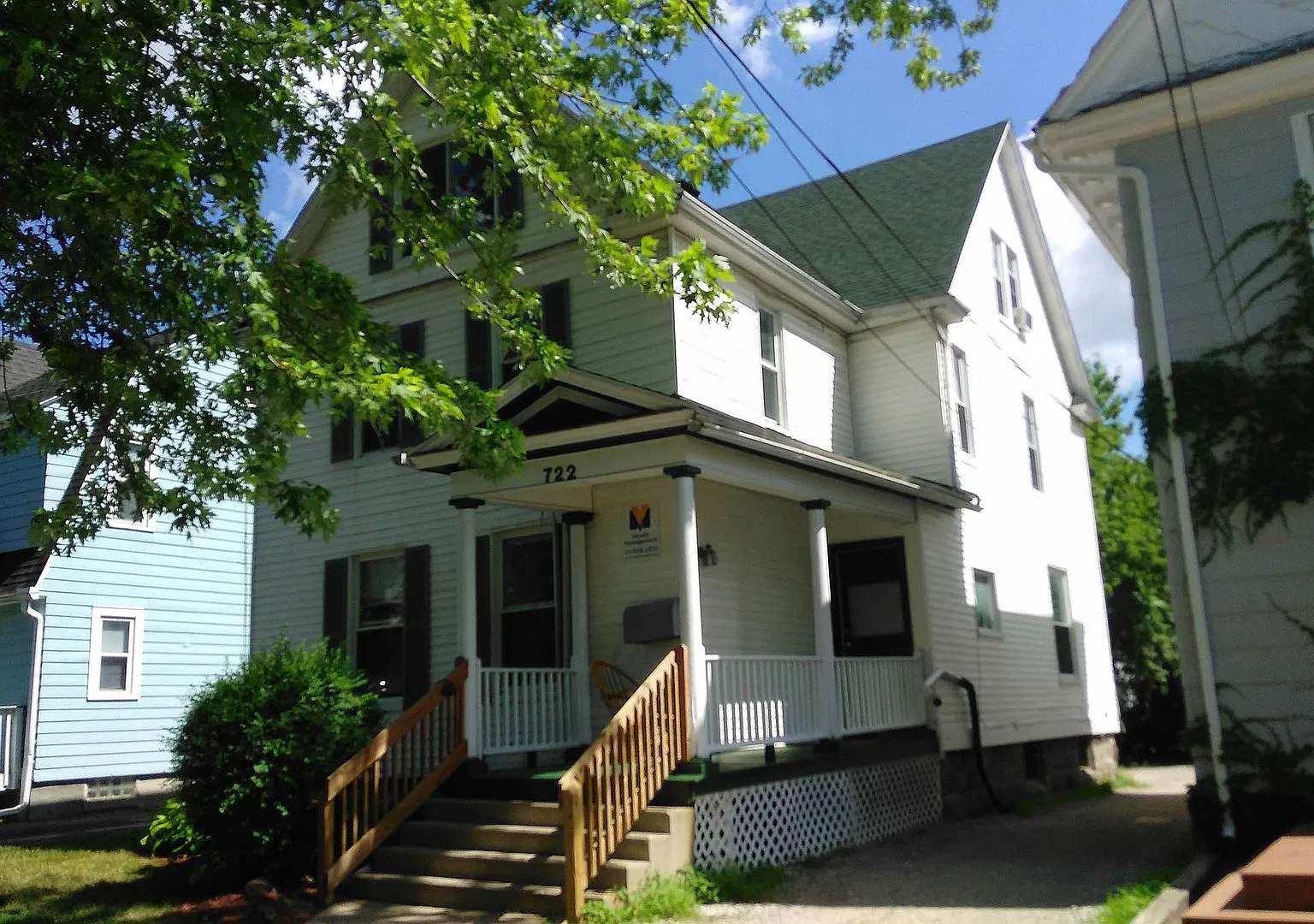 722 Arbor — Photo 2