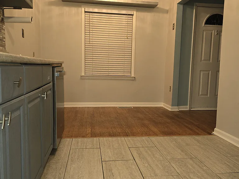 18676 Shiawassee Dr #2 — Photo 5