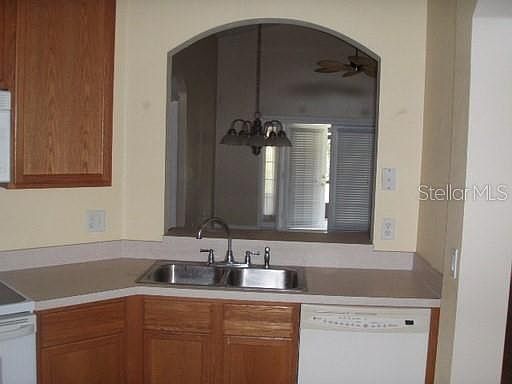 4th image of 19661 Glen Elm Way #1