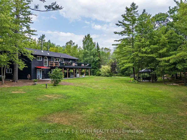 3193 Muskoka St, Severn, ON L0K 2B0