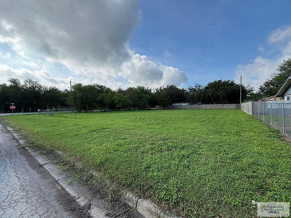 2nd image of 16635 Kika De La Garza St