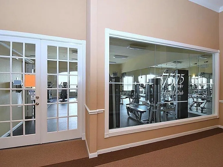 7575 Kirby Dr #1113 — Photo 3