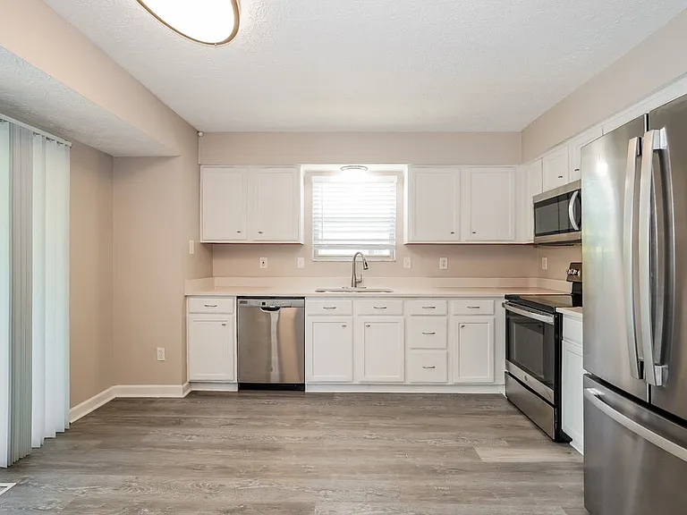 1097 Leclerc Pl — Photo 9