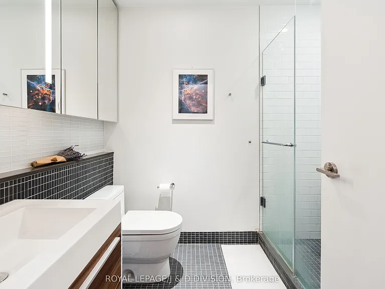 8 Dovercourt Rd #207 — Photo 25