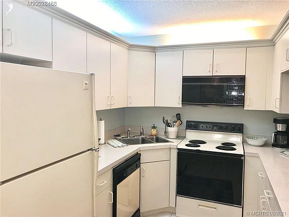 5th image of 1965 SW Silver Pine Way APT 118-C2