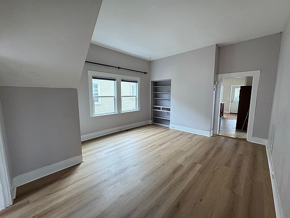 3rd image of 705 46th St #705