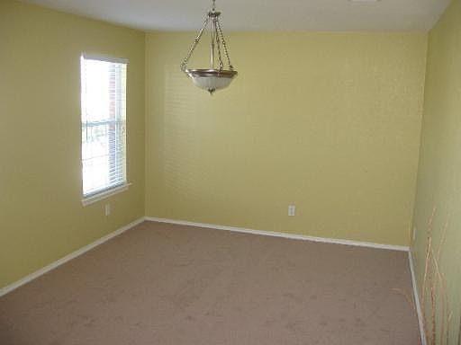 3rd image of 425 YELLOW WOOD DR