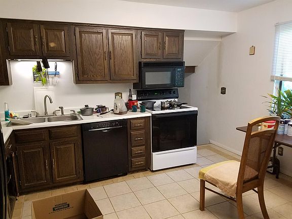 4th image of 7330 Pickway Dr