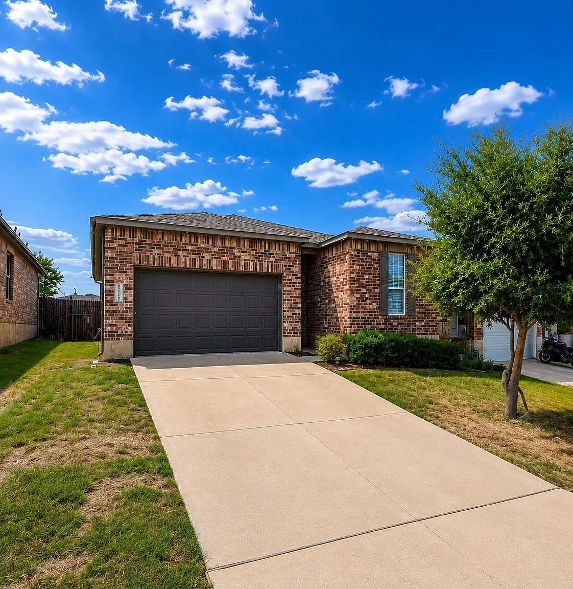 3 bed, 2.0 bath, 1670 sqft, $2,000 — Photo 1