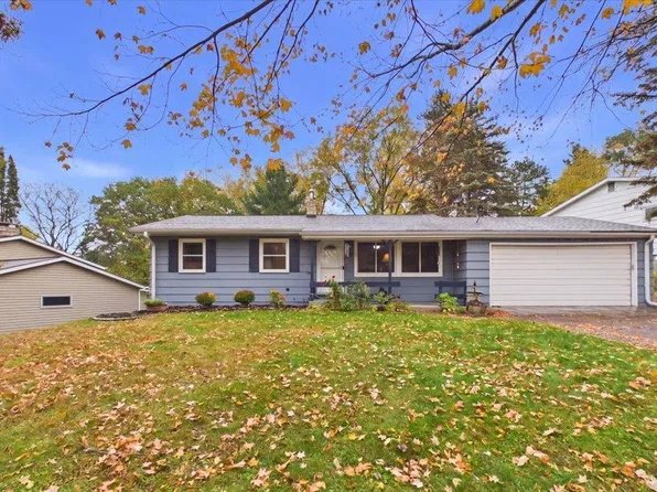 3624 Rolling View Dr, White Bear Lake, MN 55110