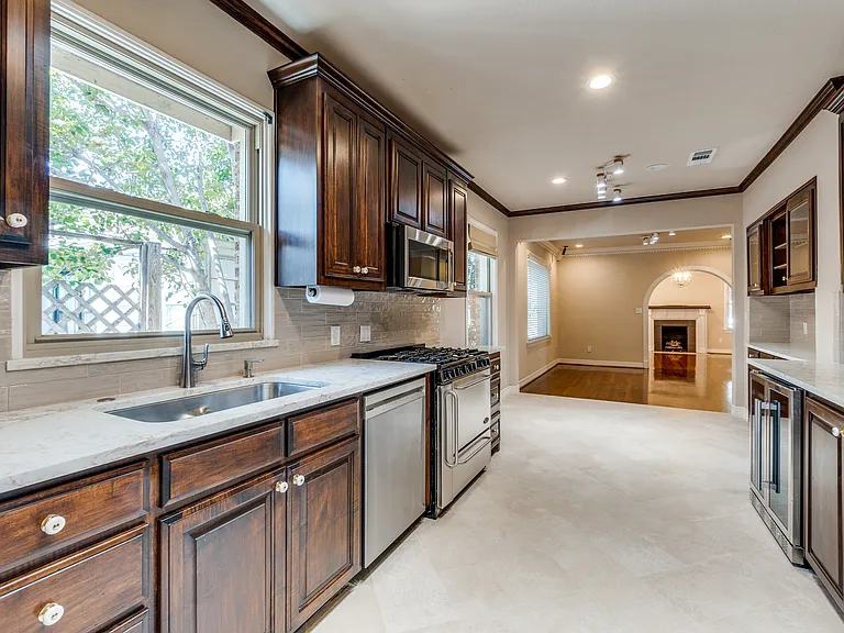 4449 Mockingbird Ln — Photo 13
