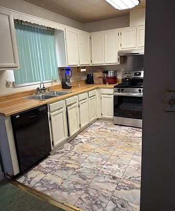 3rd image of 3605 Riverchase Ct
