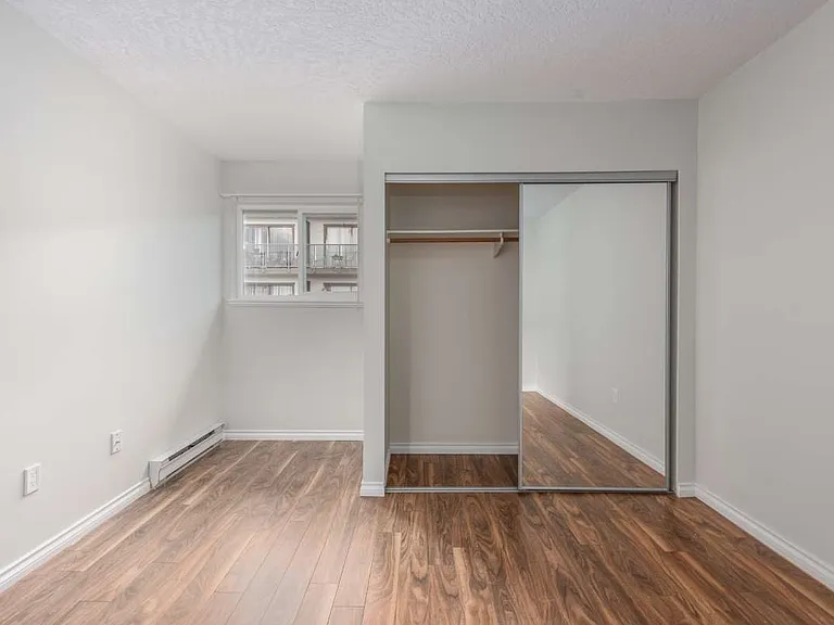3234 Quadra St — Photo 9
