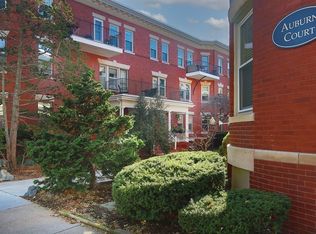 9 Auburn Ct #1, Brookline, MA 02446