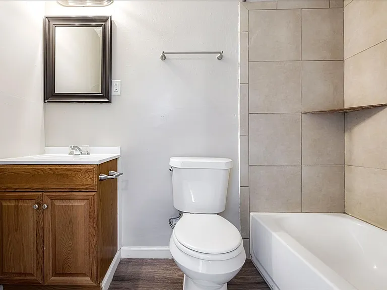 Macon Crossing Apartments — Photo 10