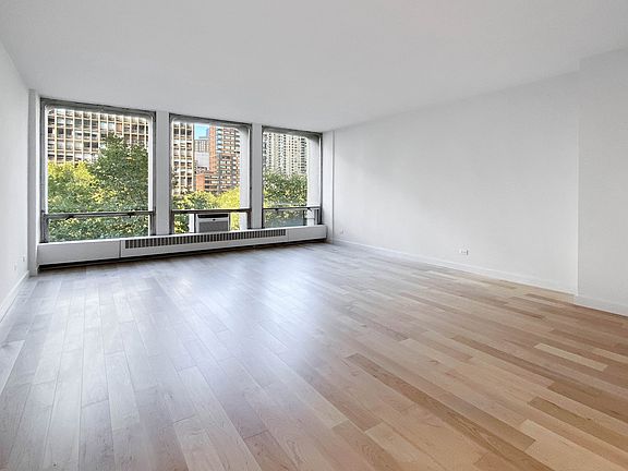 3rd image of 333 E 30th St APT 6A