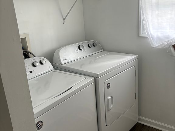 3rd image of 506 Woolwine St