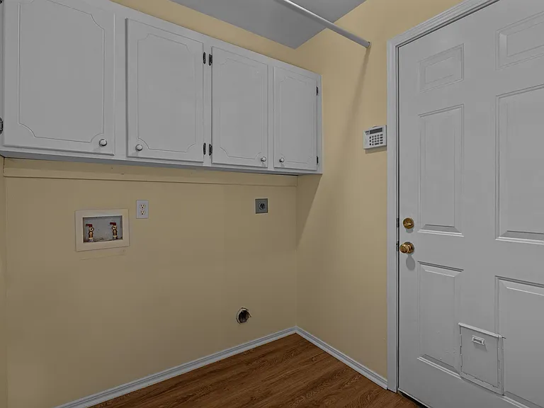 4912 General Polk Dr — Photo 7