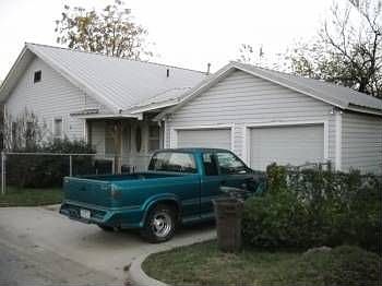 4th image of 300 SE 6th Ave