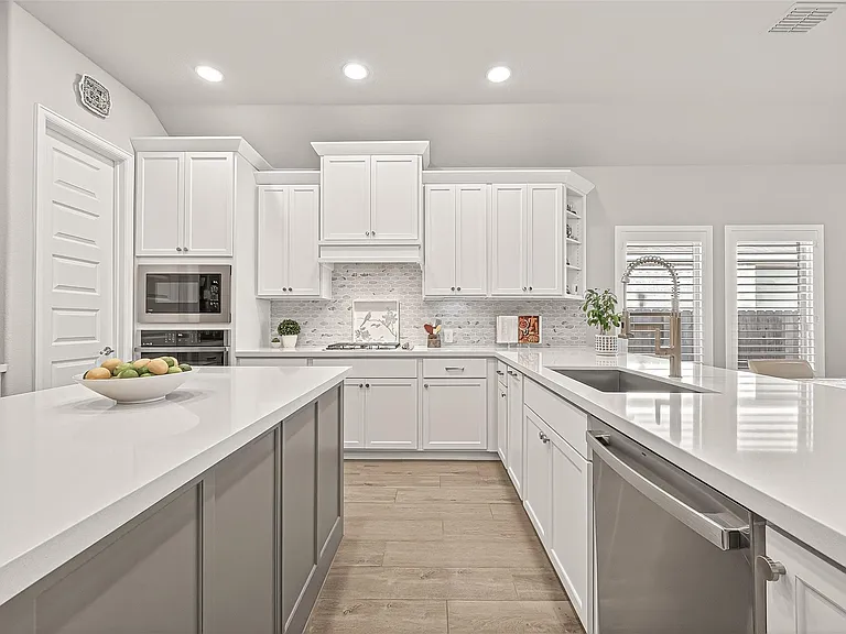 8922 Flounder Ridge Dr — Photo 9