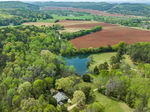 5165 Cave Spring Rd SW, Cave Spring, GA 30124