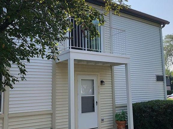 2nd image of 858 Inverrary Ln #D-2