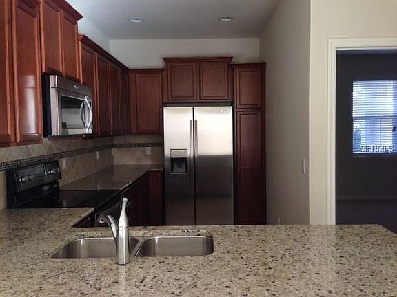 5th image of 11920 Lorenza Ln