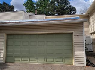 3 Lakeshore Dr NE, Albuquerque, NM 87112