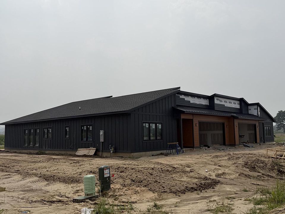 1st image of 301 Daisy DRIVE