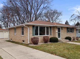 8318 25th Ave, Kenosha, WI 53143