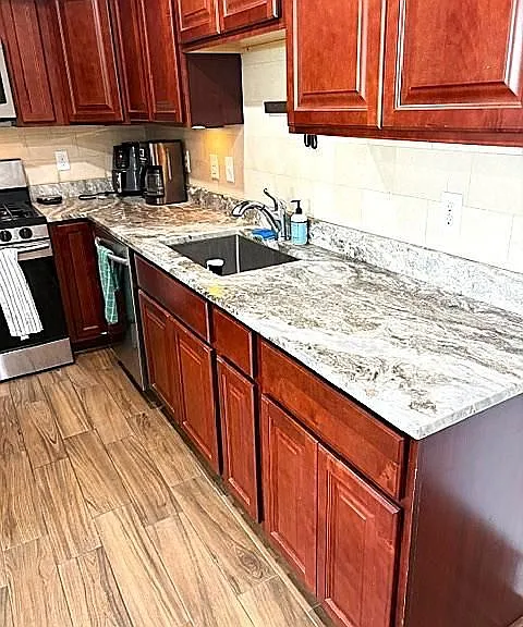 298 Wickenden St #5 — Photo 4