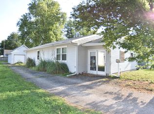 209 E Adams St, Auburn, IL 62615