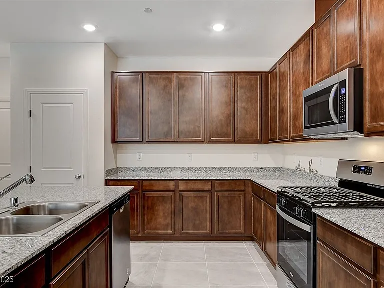 2620 Ercolano St — Photo 13