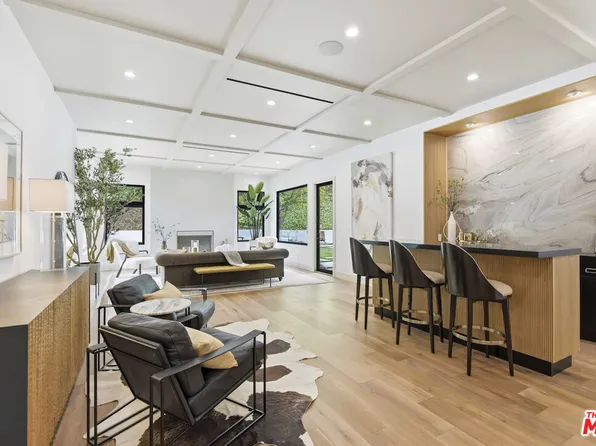 3218 Fond Dr, Encino, CA 91436