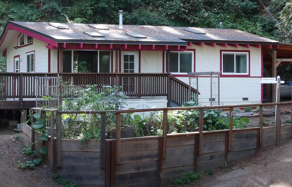 1st image of 645 Grove Dr