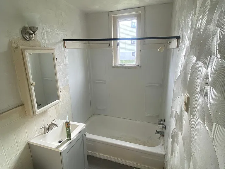 1101 Evans Ave #A — Photo 6