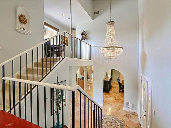 3rd image of 306 San Mateo Ct
