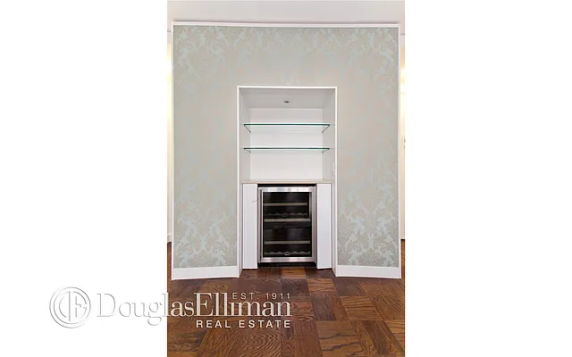 Sold by Douglas Elliman | media 14