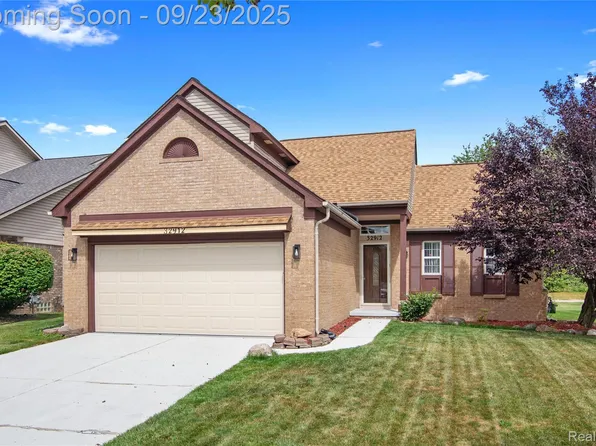 32912 Sand Piper Dr, Romulus, MI 48174
