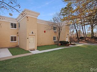 20 Lake Ave APT 4B, East Brunswick, NJ 08816