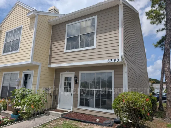 6740 121st Ave APT 6, Largo, FL 33773