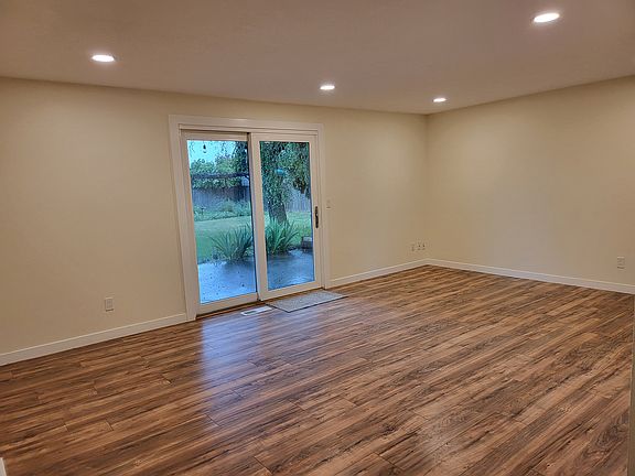 3rd image of 4752 Babcock Way SE