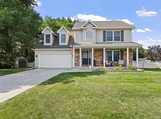 518 Carrington Ln, Valparaiso, IN 46385