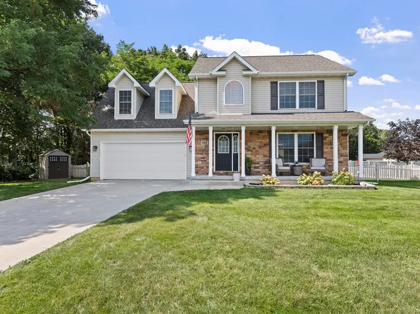 518 Carrington Ln, Valparaiso, IN 46385