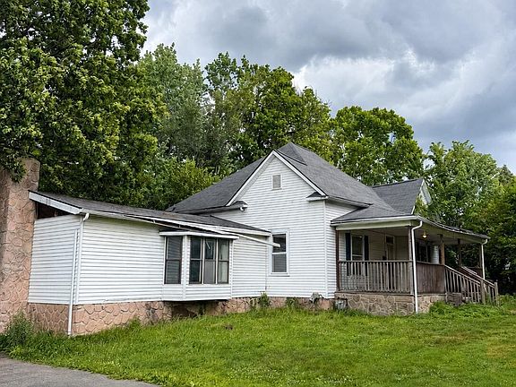 2nd image of 717 Banks Ave