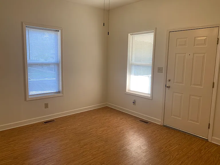 Living room / Front door entrance
