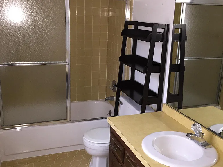 1412 Hunters Point Way — Photo 12