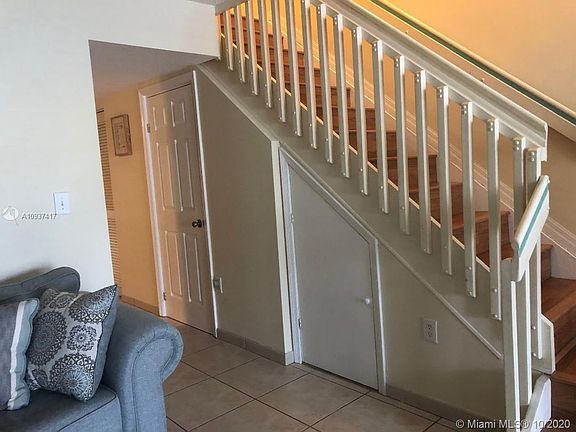 4th image of 9203 Fontainebleau Blvd Unit 18
