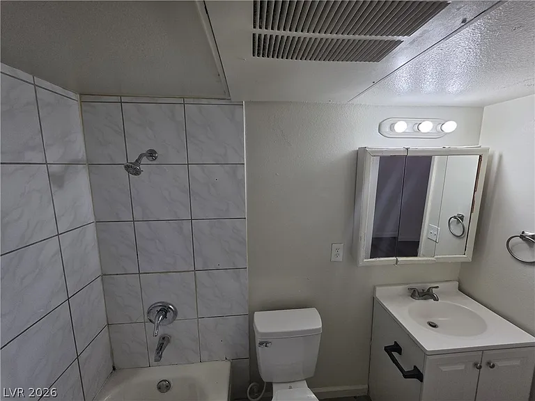 615 S Royal Crest Cir #10 — Photo 16